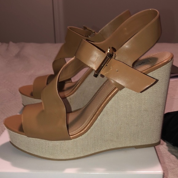Steve Madden Wedges - Picture 2 of 3